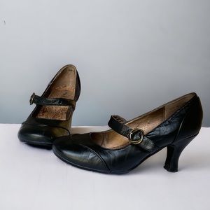 Hush Puppies Vintage Black Leather Mary Jane Shoe (5)​